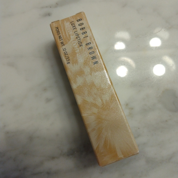 Bobbi Brown Luxe Lipstick in Claret - Picture 5 of 6